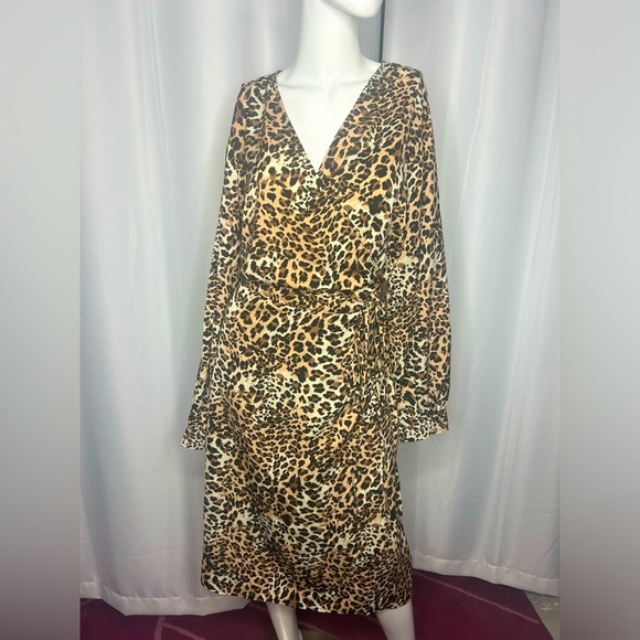 NWT Joe Fresh Animal Print Wrap Dress - Picture 1 of 8